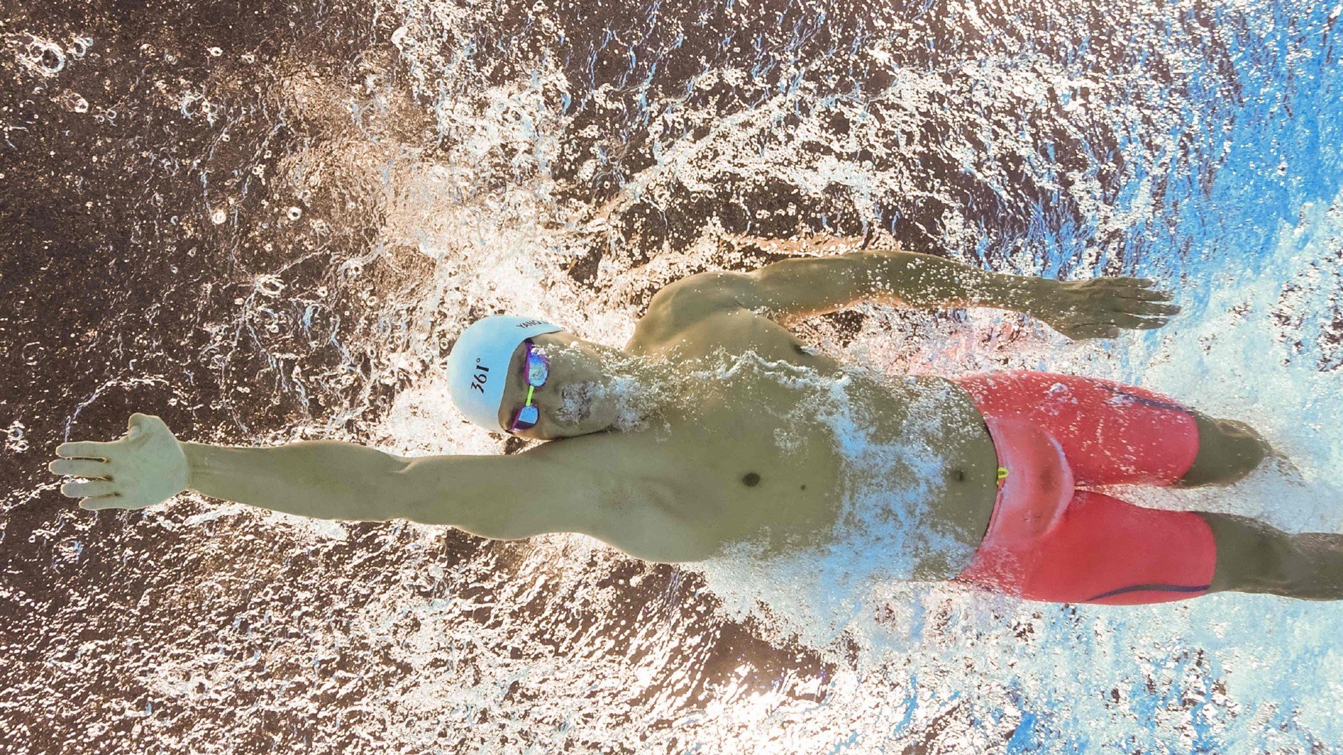 城市夜空灯光飞盘,光影中的极速瞬间,夜空灯光图